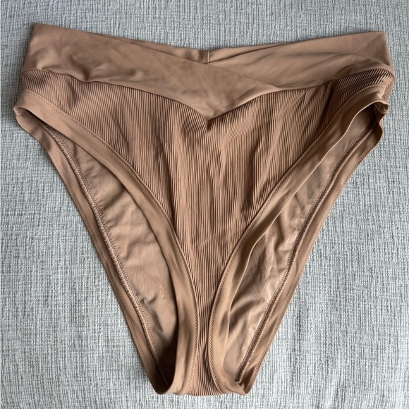Aerie crossover Tan Bikini Bottom - Picture 1 of 5